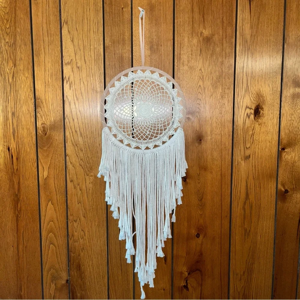 Elegant White Dreamcatcher Wall Decor